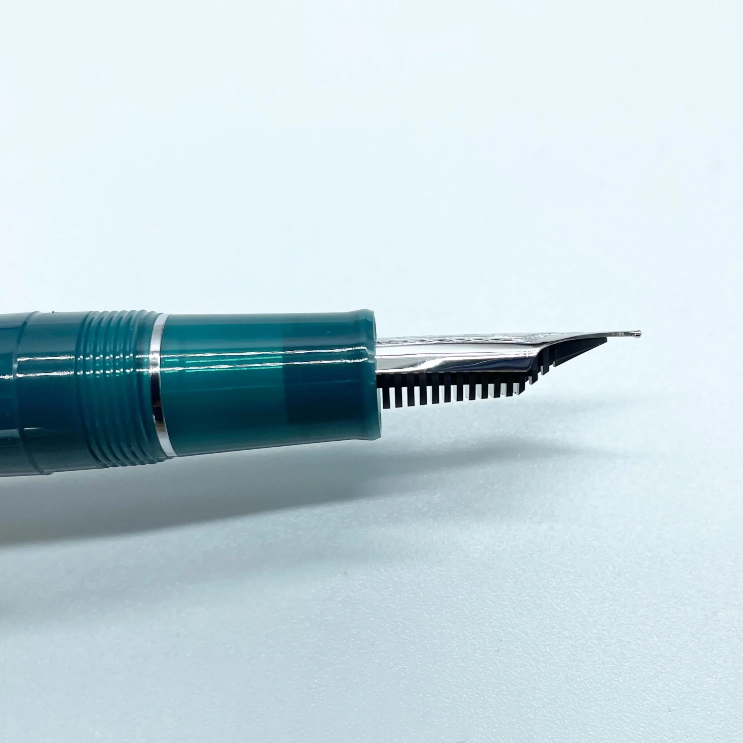 SAILOR PEN - Professional Gear 21K Gold Nib Fountain Pen - Special Edition "Ocean Blue" - Image 7