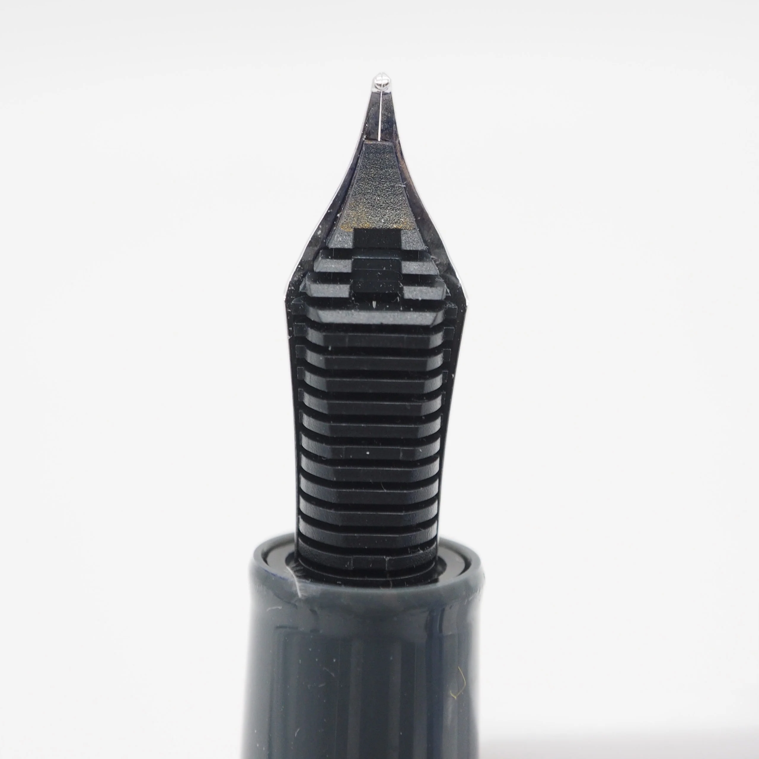 SAILOR PEN - Professional Gear Classic "Graphite Lighthouse" Fountain Pen - Image 10