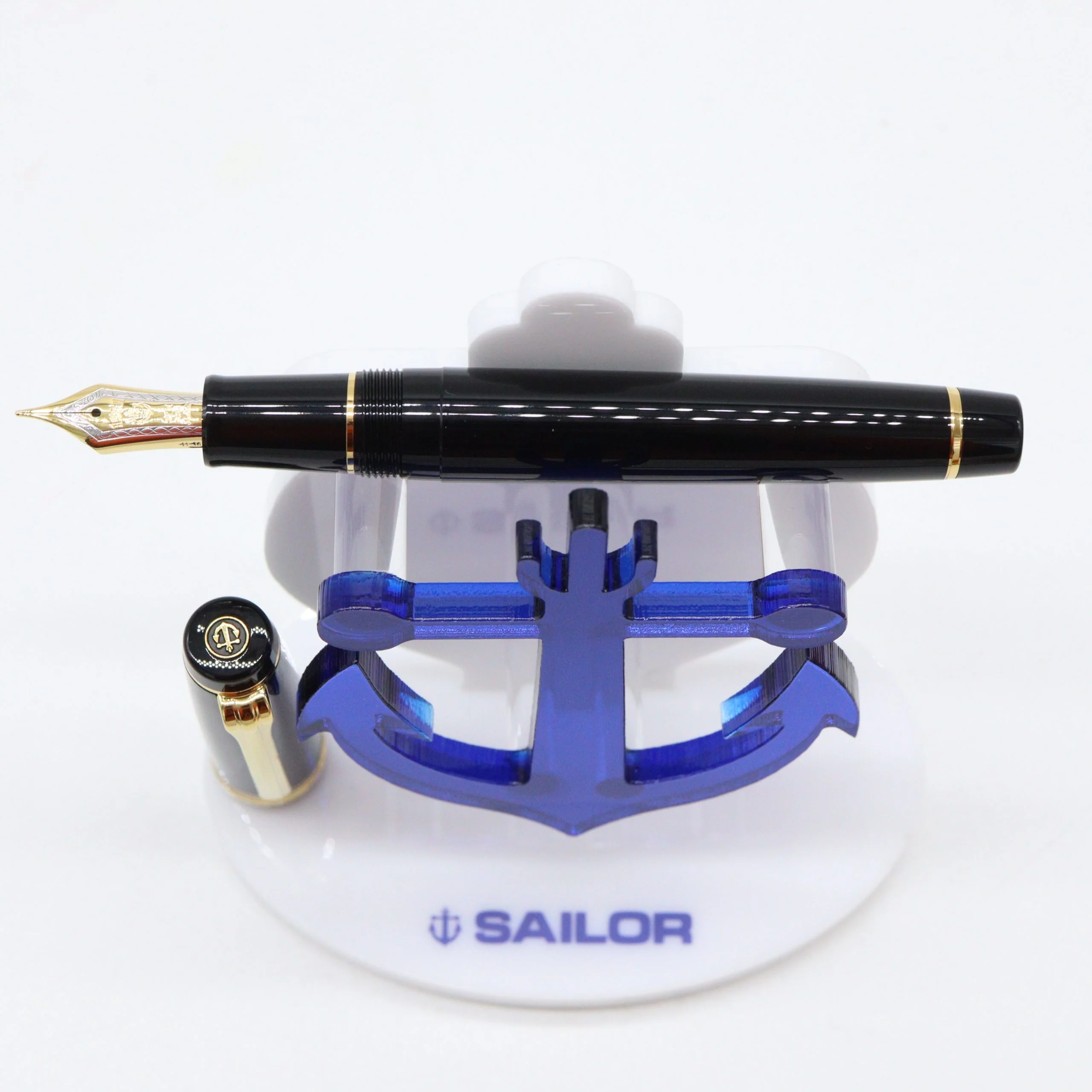 SAILOR PEN - Professional Gear Fountain Pen 21K Bicolor - Black and Gold Trim - Image 2