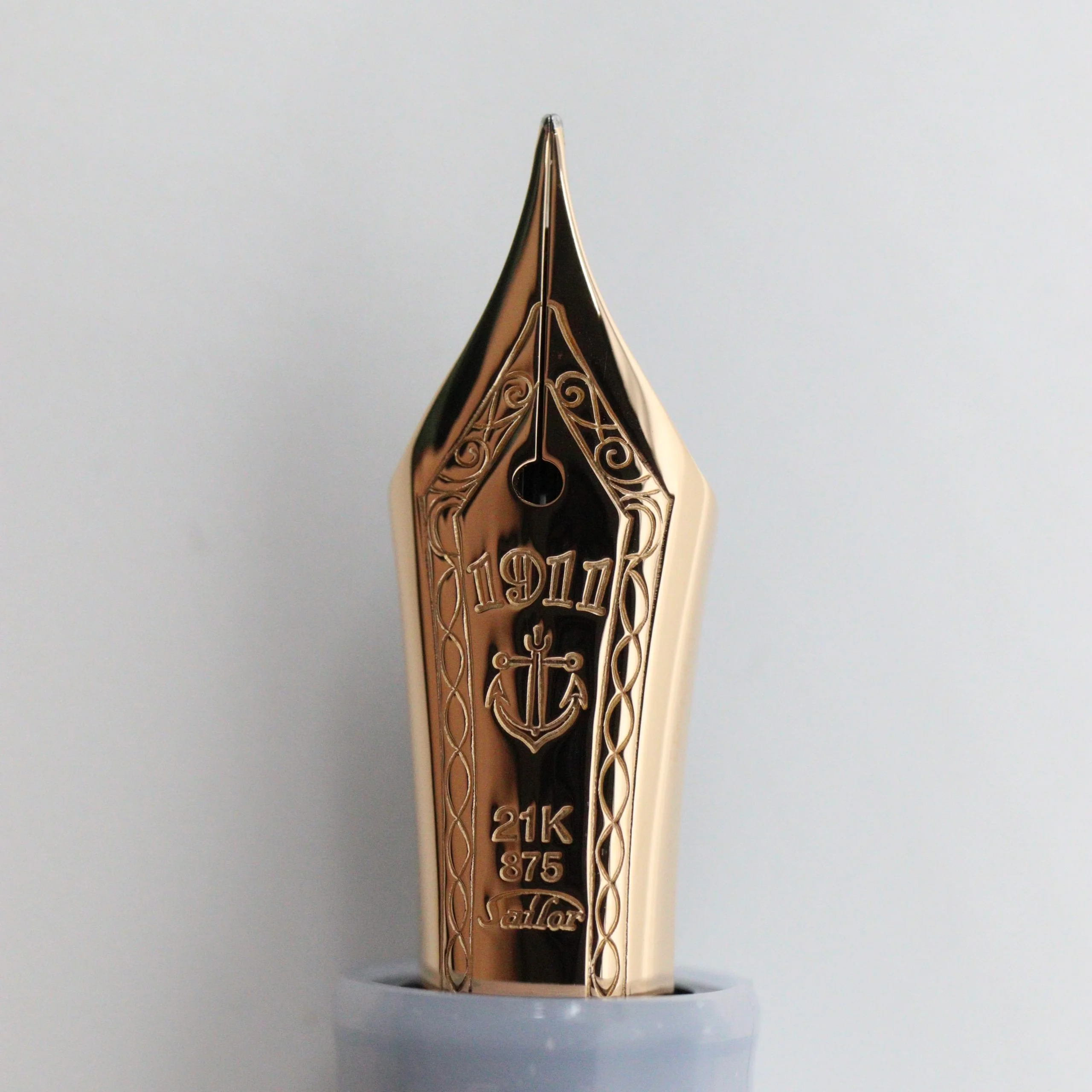 SAILOR PEN - EVERY ROSE HAS ITS THORN FOUNTAIN PEN 21K ROSE GOLD - Image 4