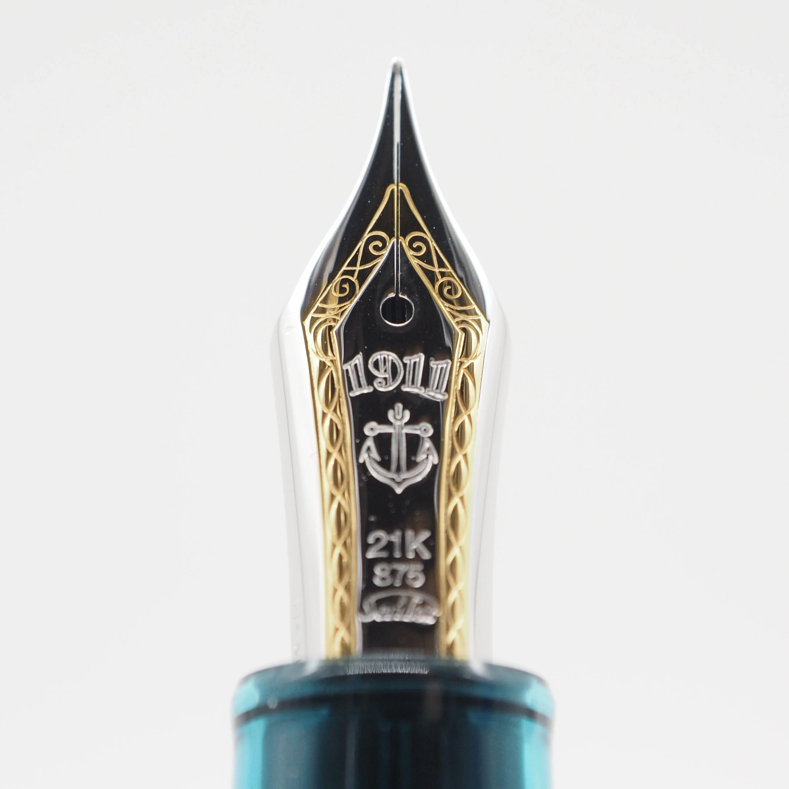 SAILOR PEN - Professional Gear "Lucky Charm" Fountain Pen - Image 10