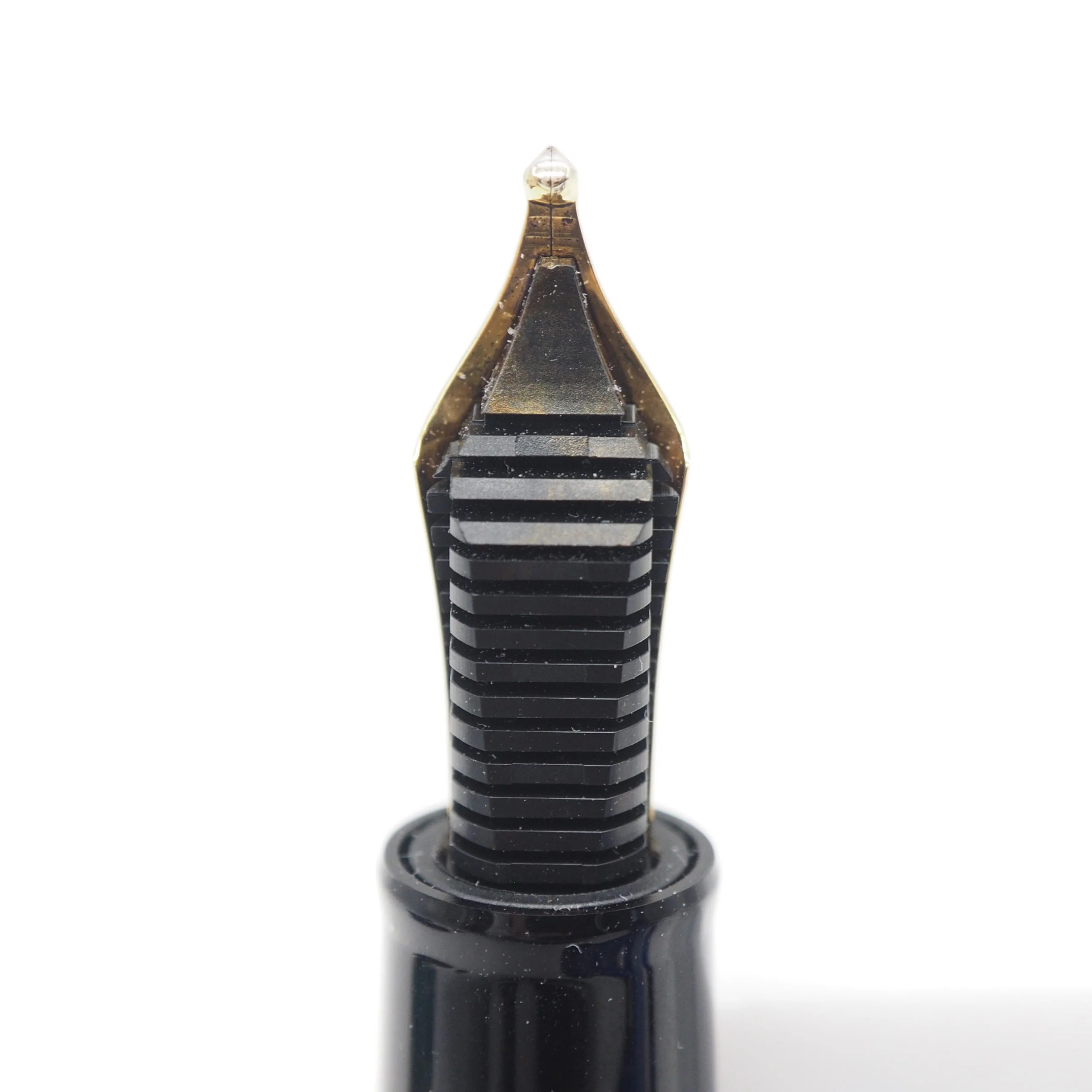 SAILOR PEN - Professional Gear Slim 14K Gold Nib Fountain Pen - Black and Gold - Image 12