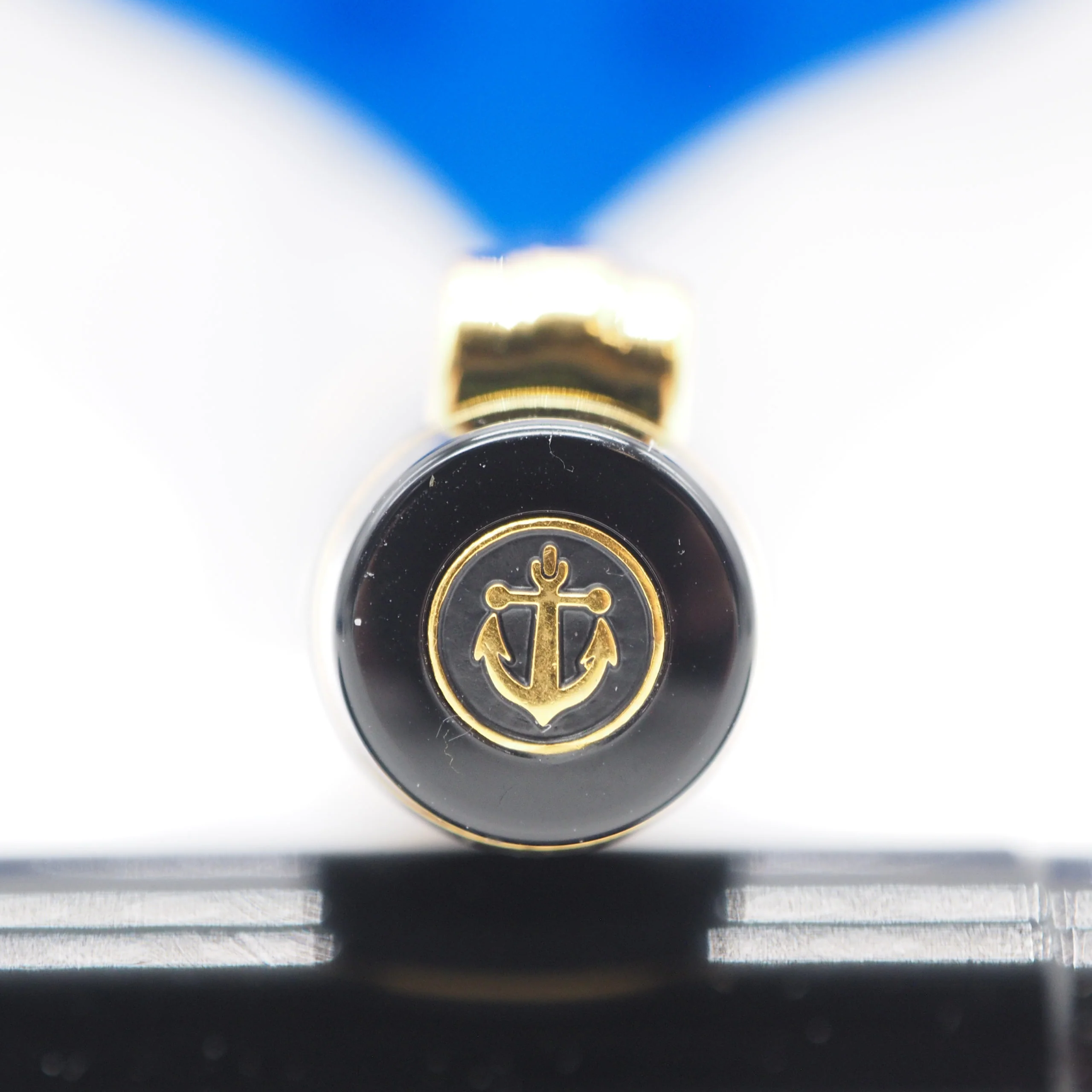 SAILOR PEN - Professional Gear Slim 14K Gold Nib Fountain Pen - Black and Gold - Image 5