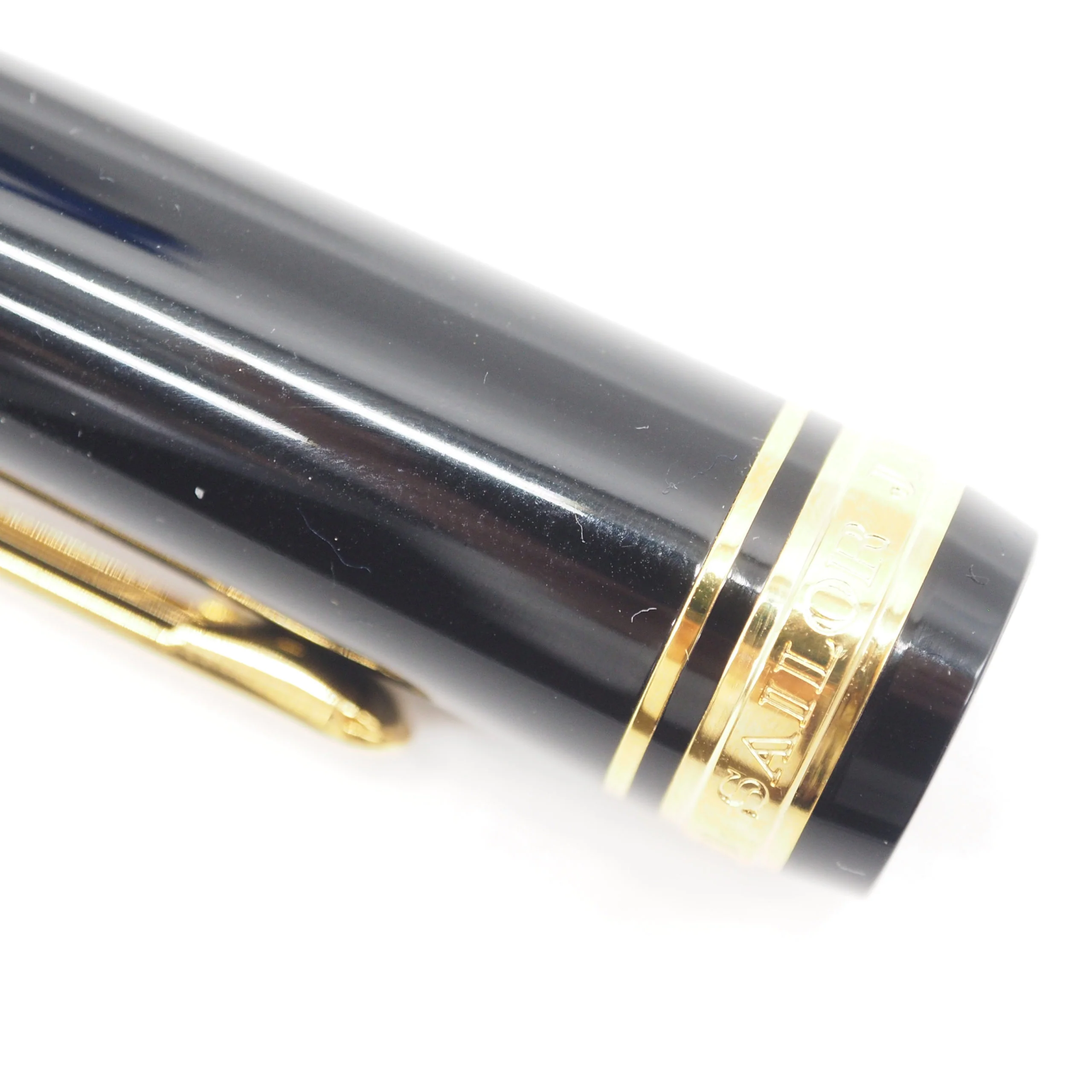 SAILOR PEN - Professional Gear Slim 14K Gold Nib Fountain Pen - Black and Gold - Image 6