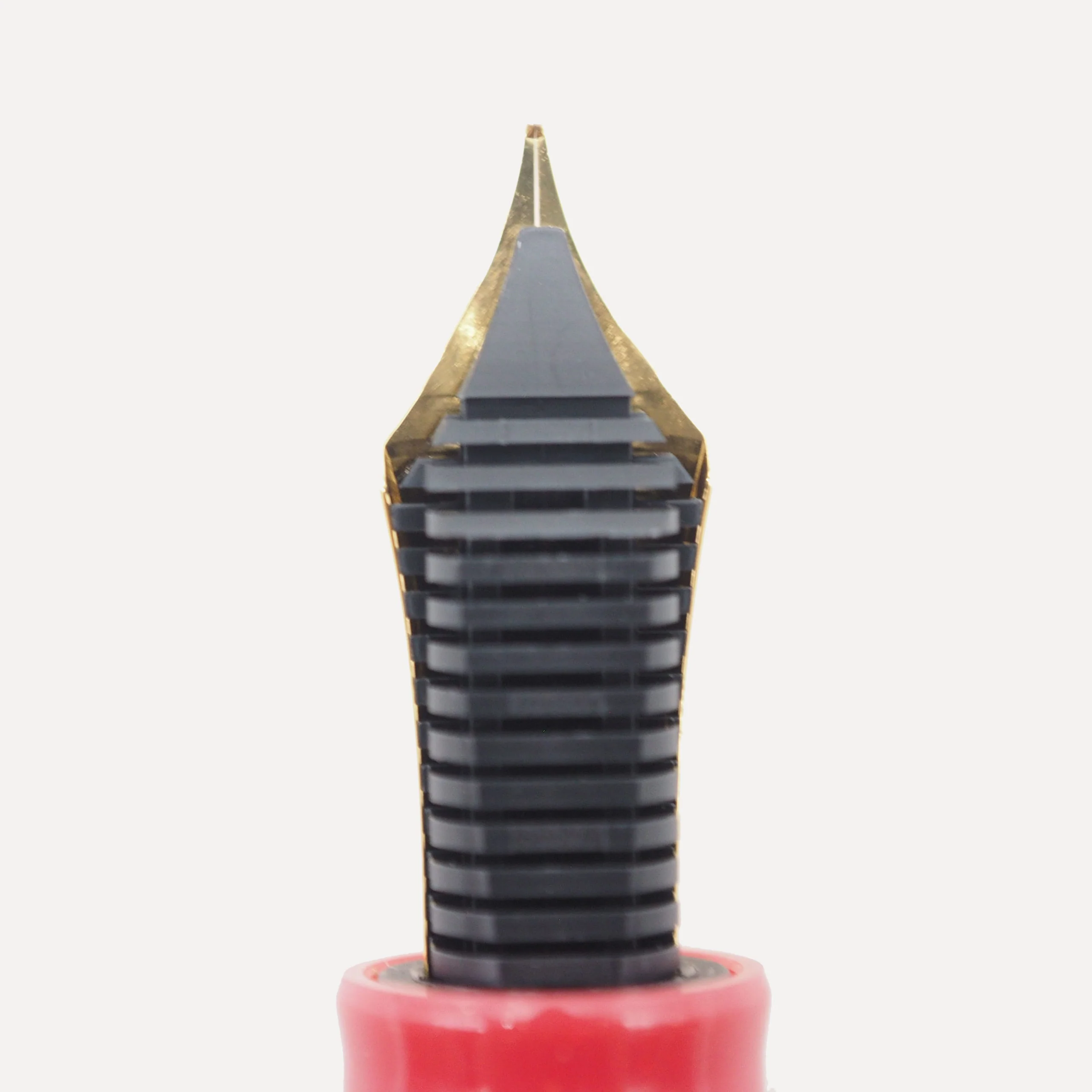 SAILOR PEN - Professional Gear Slim 14K Gold Fountain Pen - Fairy Tale Series "Ruby Red (Princess Kaguya)" - Image 7
