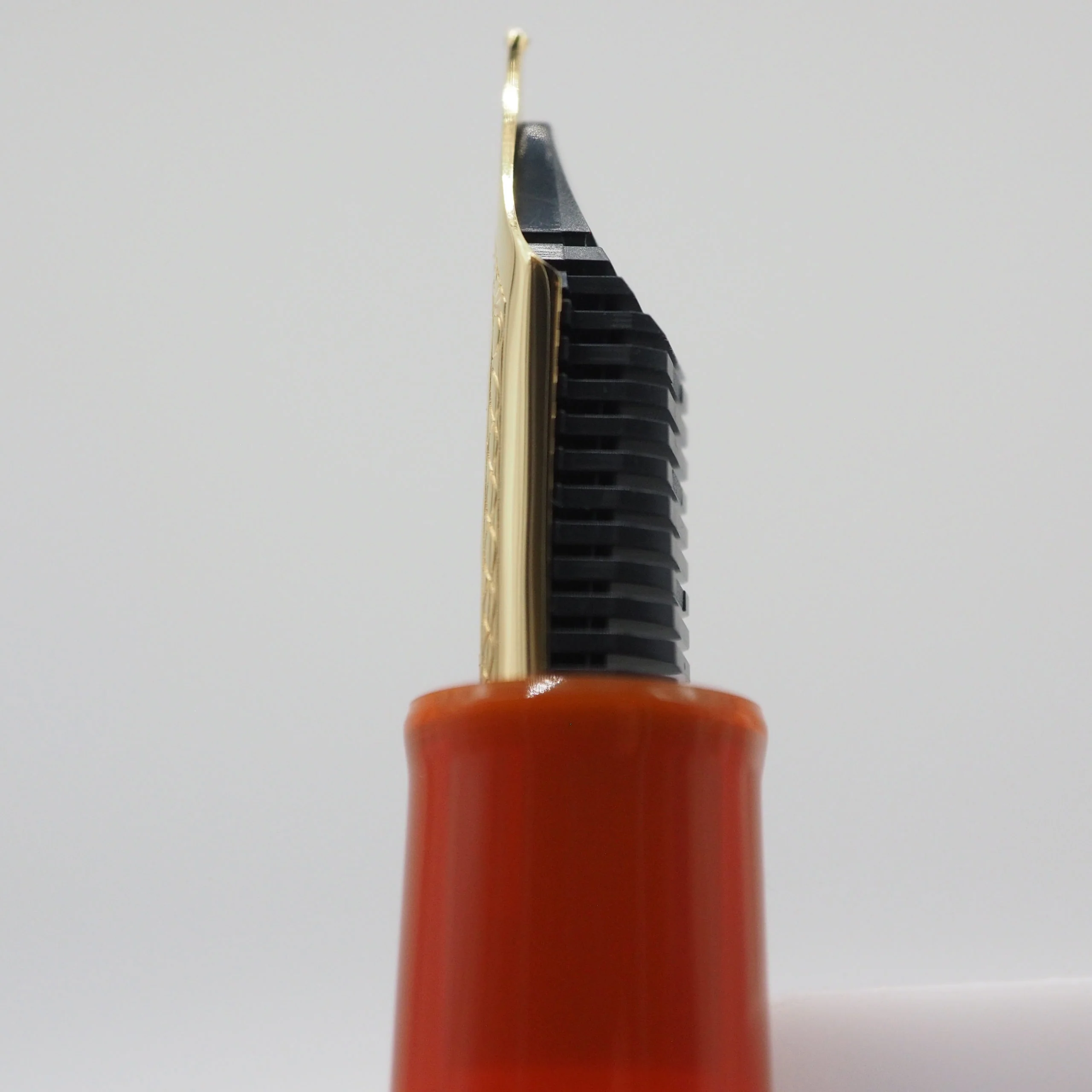 SAILOR PEN - Professional Gear Slim 14K Gold Fountain Pen - "Fire" - Image 10