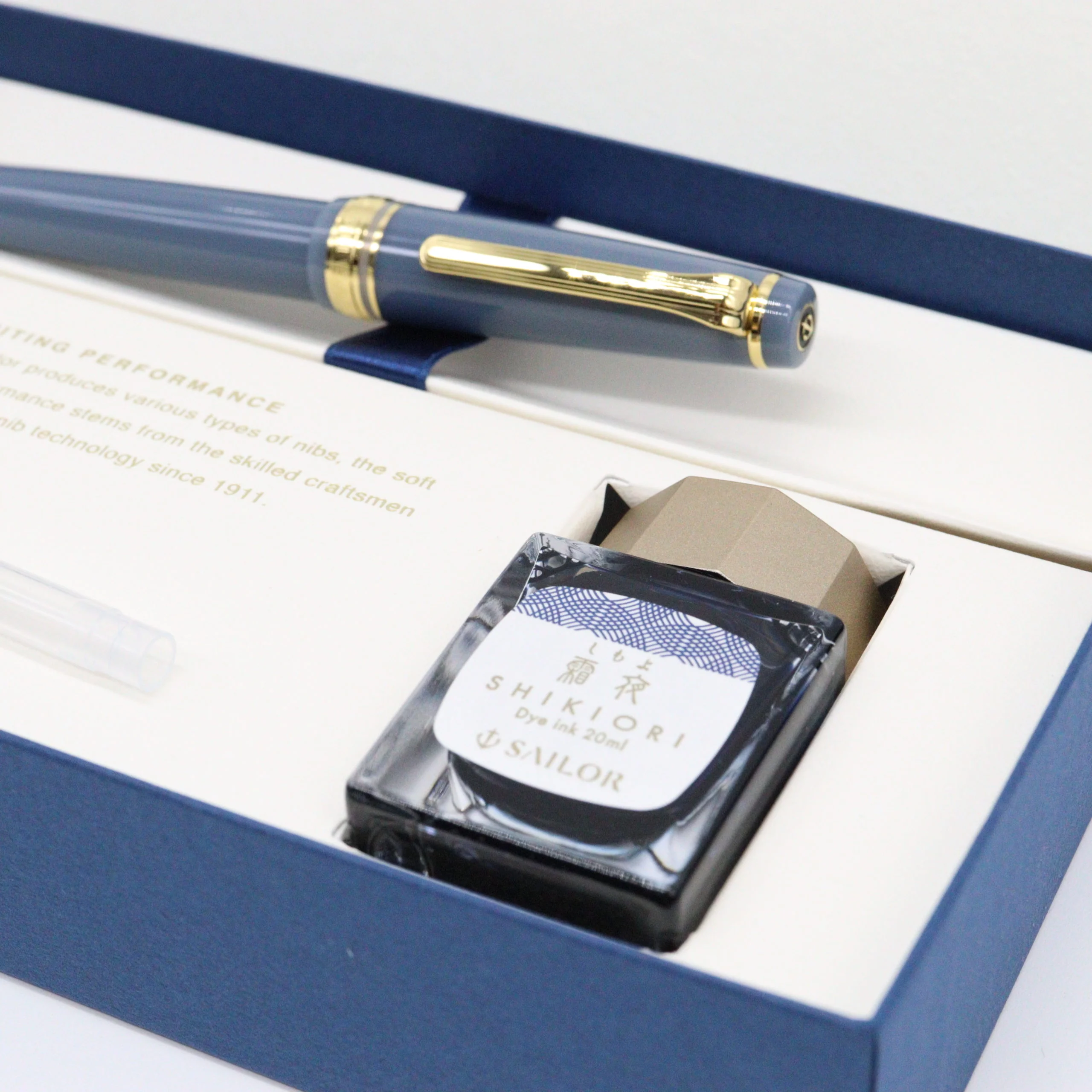 SAILOR PEN - Professional Gear Slim 14K Gold Nib Fountain Pen - "Seasonal Festivals" Gift Set - KOI - Image 12