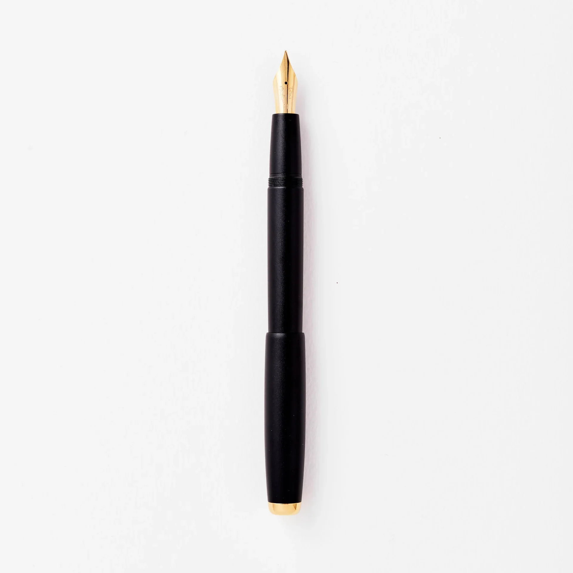 Tom's Studio - The Studio Fountain Pen - Black