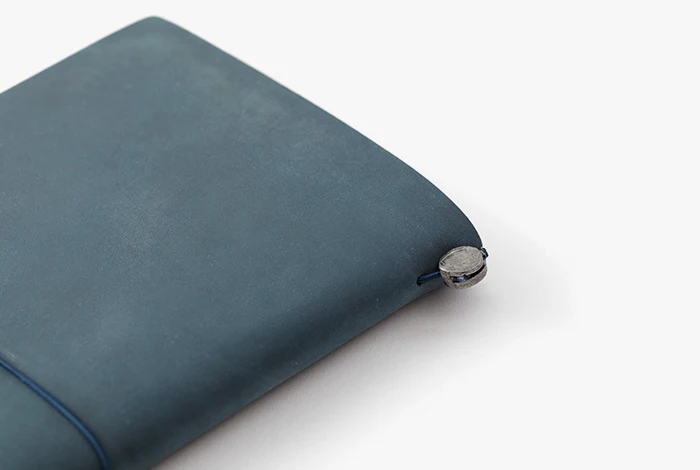 Traveler's Notebook - Starter Kit Leather Cover - Blue - Regular Size - Image 3