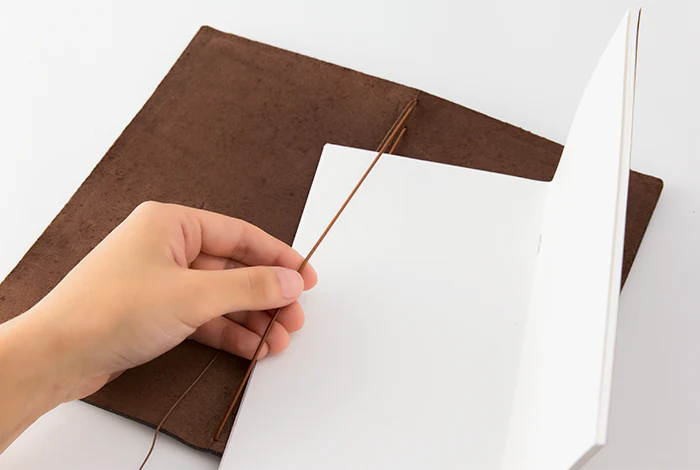 Traveler's Notebook - Starter Kit Leather Cover - Brown - Regular Size - Image 4