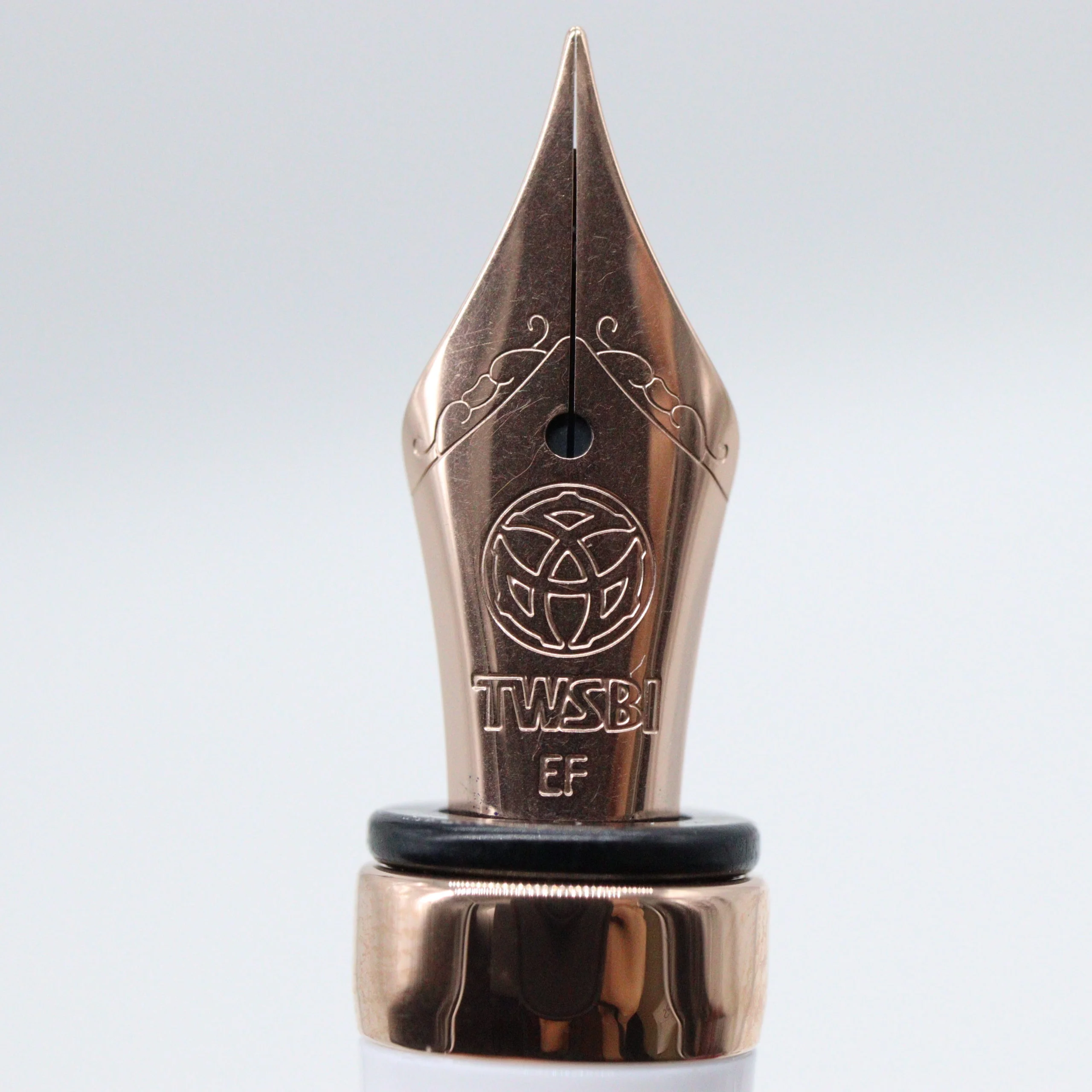 TWSBI - Diamond 580 - Fountain Pen - White & Rose Gold II - Image 5
