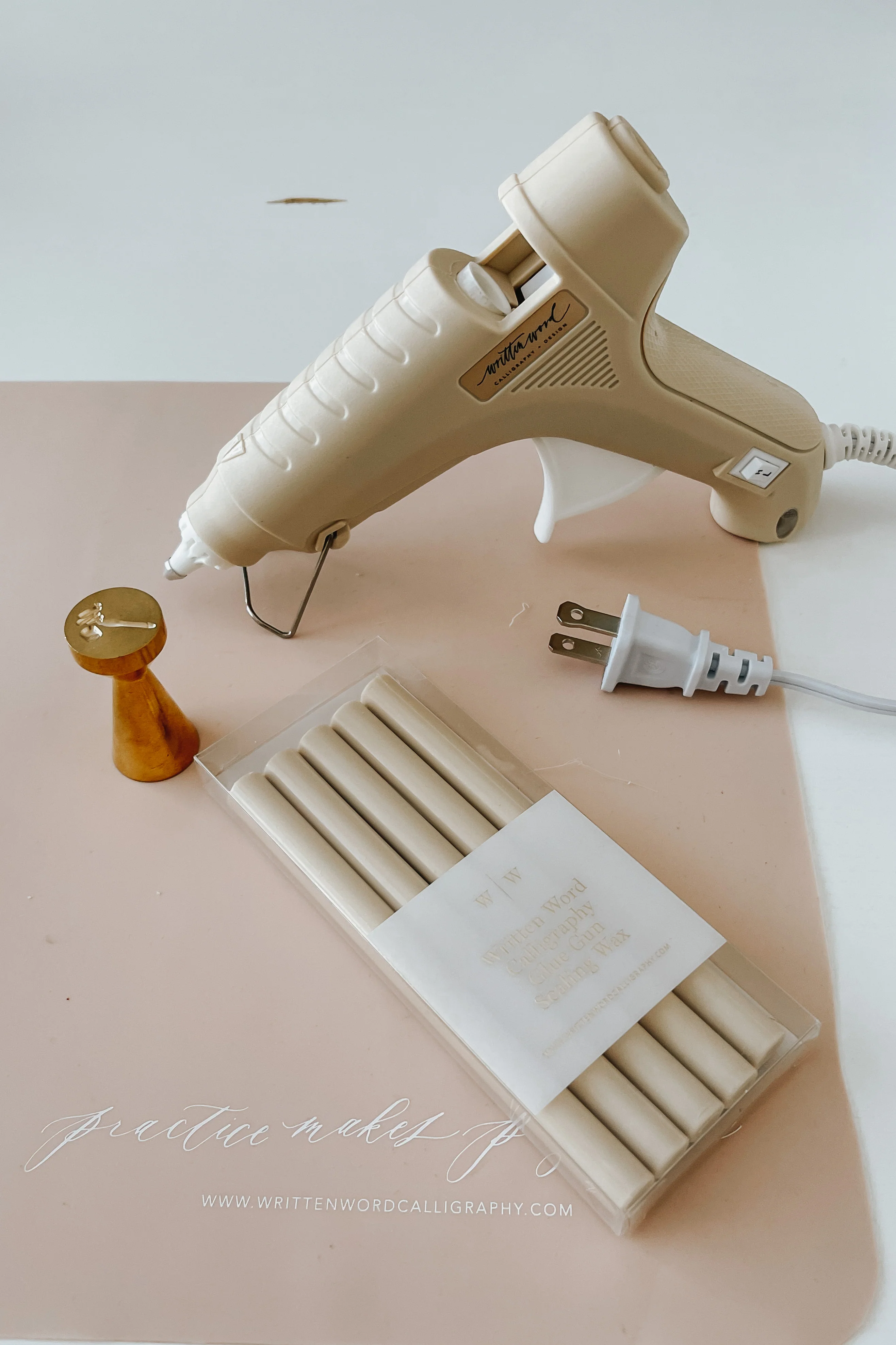 Written Word Calligraphy - Dual-Heat Temperature Glue Gun for Wax Seals - Image 3